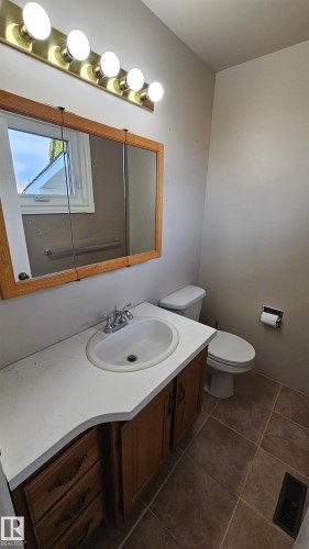 1817 65 Street, Edmonton, AB - Indoor Photo Showing Bathroom