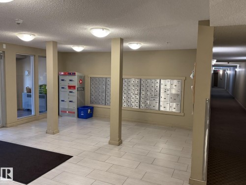 108 111 Watt Common, Edmonton, AB - Indoor Photo Showing Other Room