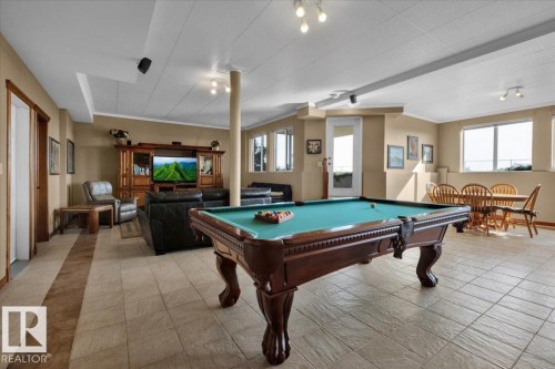 24703 Meridian Street, Edmonton, AB - Indoor Photo Showing Other Room