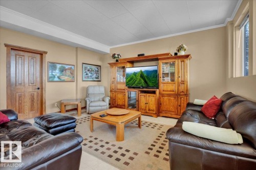 24703 Meridian Street, Edmonton, AB - Indoor Photo Showing Living Room