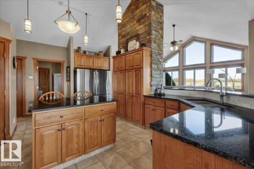 24703 Meridian Street, Edmonton, AB - Indoor Photo Showing Kitchen
