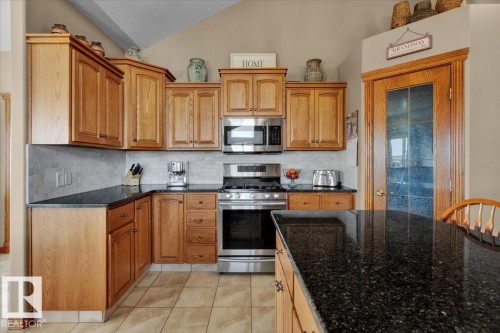 24703 Meridian Street, Edmonton, AB - Indoor Photo Showing Kitchen
