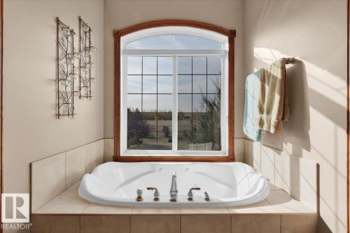 24703 Meridian Street, Edmonton, AB - Indoor Photo Showing Bathroom