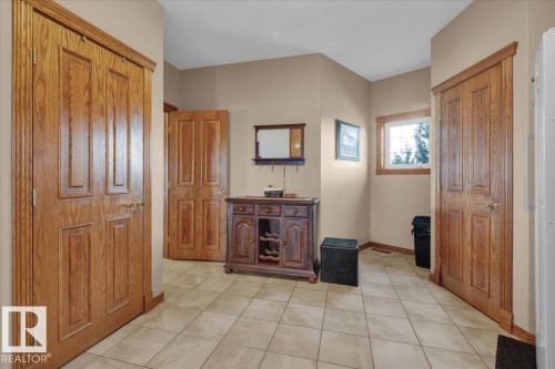 24703 Meridian Street, Edmonton, AB - Indoor Photo Showing Other Room