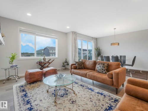 7136 52 Avenue, Beaumont, AB - Indoor Photo Showing Living Room
