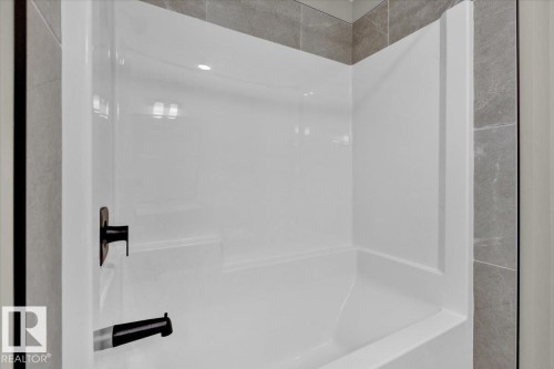 111 Brickyard Drive, Stony Plain, AB - Indoor Photo Showing Bathroom