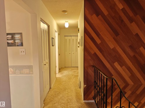 6808 11 Avenue, Edmonton, AB - Indoor Photo Showing Other Room