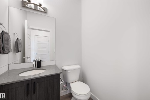 9332 183 Avenue, Edmonton, AB - Indoor Photo Showing Bathroom