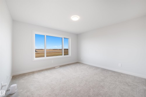 9332 183 Avenue, Edmonton, AB - Indoor Photo Showing Other Room