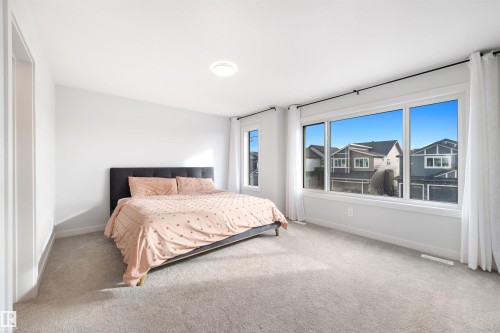 9332 183 Avenue, Edmonton, AB - Indoor Photo Showing Bedroom