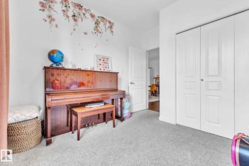 203 812 Welsh Drive, Edmonton, AB - Indoor