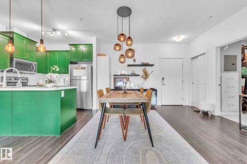 203 812 Welsh Drive, Edmonton, AB - Indoor