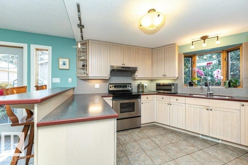 11531 78 Avenue, Edmonton, AB - Indoor Photo Showing Kitchen With Double Sink