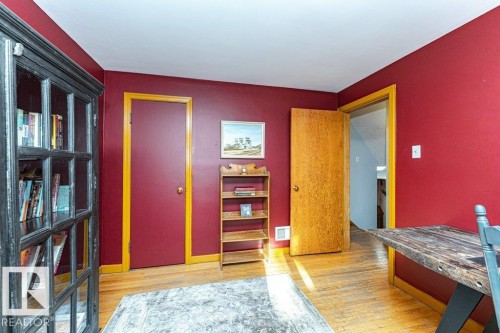 11531 78 Avenue, Edmonton, AB - Indoor