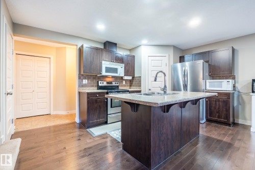 1692 Cunningham Way, Edmonton, AB - Indoor Photo Showing Kitchen With Double Sink