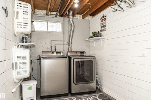 10703 95 Avenue, Morinville, AB - Indoor Photo Showing Laundry Room