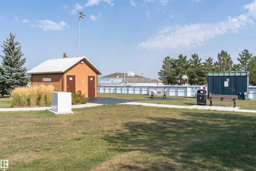 10703 95 Avenue, Morinville, AB - Outdoor