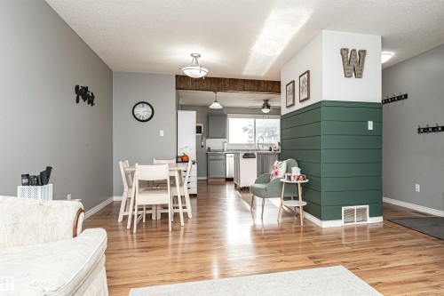 10703 95 Avenue, Morinville, AB - Indoor