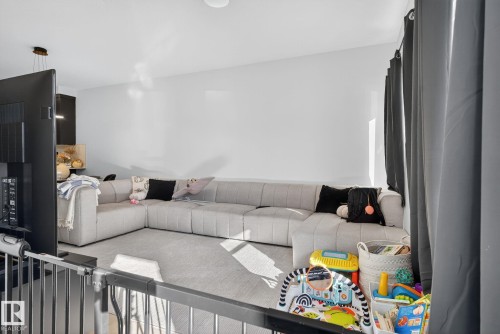 382 Crystallina Nera Drive, Edmonton, AB - Indoor Photo Showing Living Room