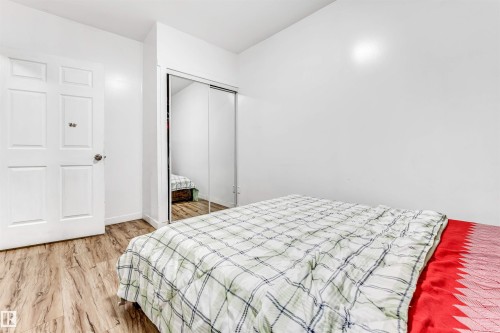 3319 18 Street, Edmonton, AB - Indoor Photo Showing Bedroom