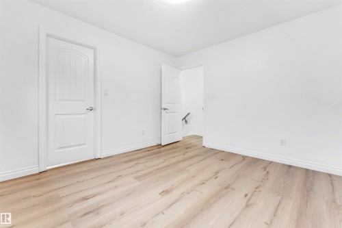 3319 18 Street, Edmonton, AB - Indoor Photo Showing Other Room