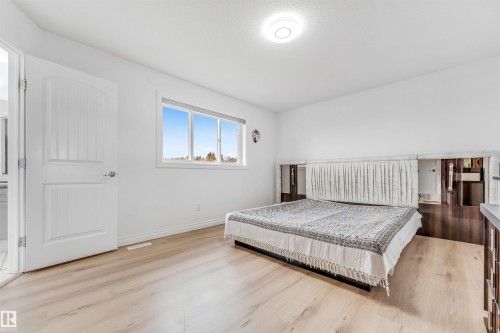 3319 18 Street, Edmonton, AB - Indoor Photo Showing Bedroom