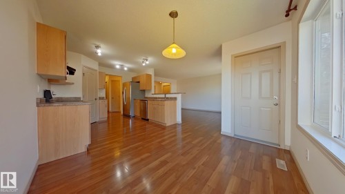 11712 13 Avenue, Edmonton, AB - Indoor Photo Showing Kitchen