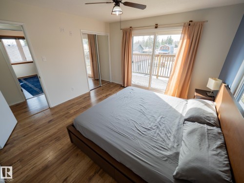 403 4 Street, Rural Lac Ste. Anne County, AB - Indoor Photo Showing Bedroom