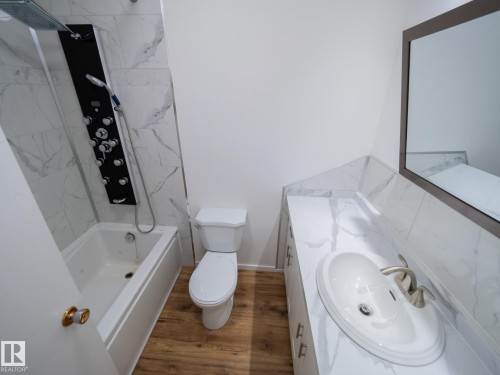 403 4 Street, Rural Lac Ste. Anne County, AB - Indoor Photo Showing Bathroom