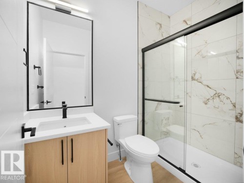 434 Crystal Creek Link, Leduc, AB - Indoor Photo Showing Bathroom