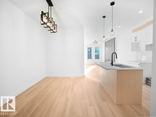 434 Crystal Creek Link, Leduc, AB - Indoor Photo Showing Kitchen