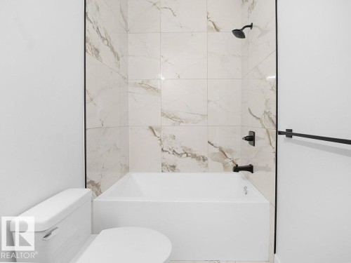 434 Crystal Creek Link, Leduc, AB - Indoor Photo Showing Bathroom