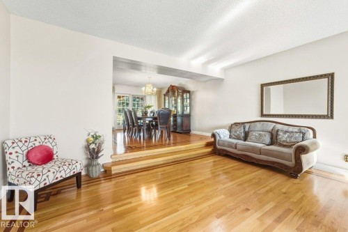 7550 Ellerslie Road, Edmonton, AB - Indoor Photo Showing Living Room