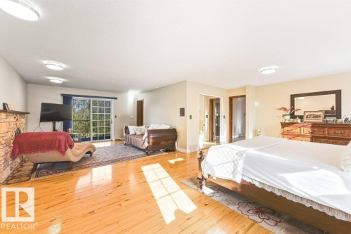 7550 Ellerslie Road, Edmonton, AB - Indoor Photo Showing Bedroom