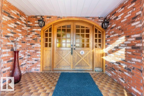 7550 Ellerslie Road, Edmonton, AB - Indoor Photo Showing Other Room