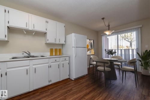 10656 Beaumaris Road, Edmonton, AB - Indoor Photo Showing Kitchen With Double Sink