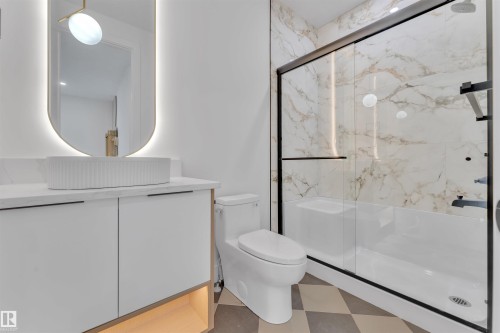 8458 Mayday Link Sw, Edmonton, AB - Indoor Photo Showing Bathroom