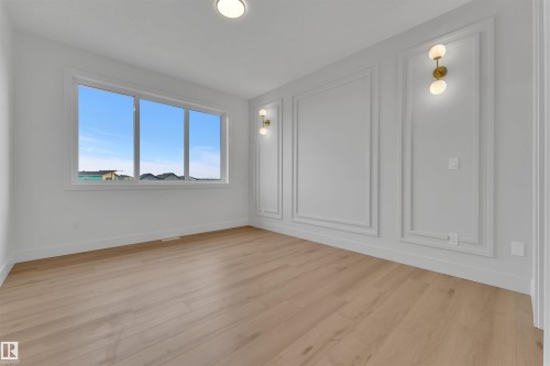 8458 Mayday Link Sw, Edmonton, AB - Indoor Photo Showing Other Room