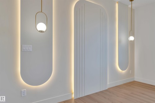 8458 Mayday Link Sw, Edmonton, AB - Indoor Photo Showing Other Room