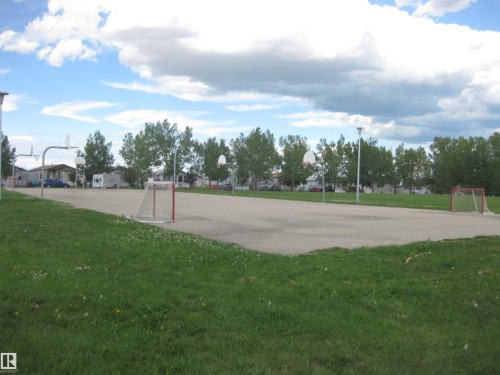 25 Ridgeway Drive, Edmonton, AB - Outdoor With View