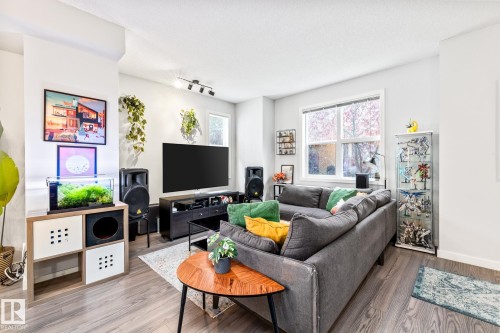 45 655 Watt Boulevard, Edmonton, AB - Indoor Photo Showing Living Room