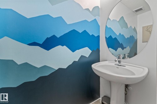 45 655 Watt Boulevard, Edmonton, AB - Indoor Photo Showing Bathroom