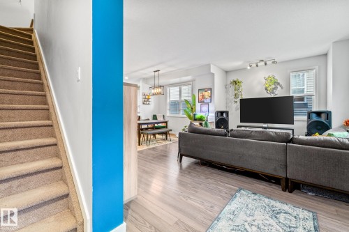 45 655 Watt Boulevard, Edmonton, AB - Indoor Photo Showing Living Room