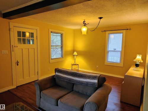 11343 69 Street, Edmonton, AB - Indoor