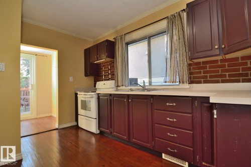 11343 69 Street, Edmonton, AB - Indoor Photo Showing Kitchen With Double Sink