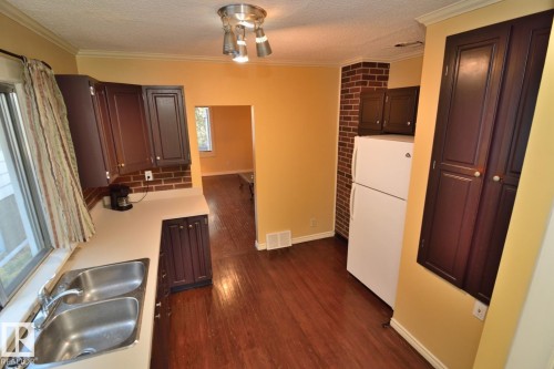 11343 69 Street, Edmonton, AB - Indoor Photo Showing Kitchen With Double Sink