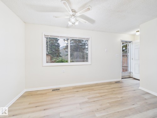 18337 93 Avenue, Edmonton, AB - Indoor Photo Showing Other Room