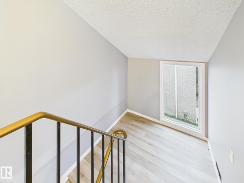 18337 93 Avenue, Edmonton, AB - Indoor Photo Showing Other Room