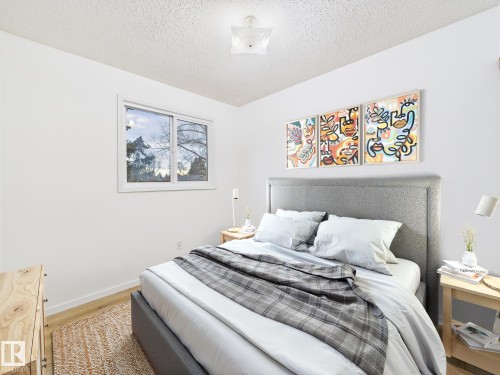 18337 93 Avenue, Edmonton, AB - Indoor Photo Showing Bedroom