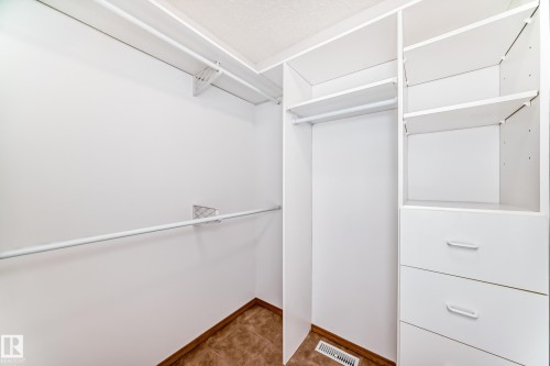 10315 175 Avenue, Edmonton, AB - Indoor With Storage